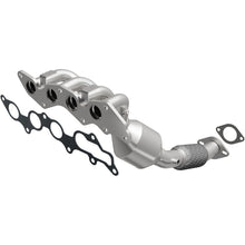 Load image into Gallery viewer, MagnaFlow 05-06 Ford Focus 2.0L Direct Fit Converter - 5531393
