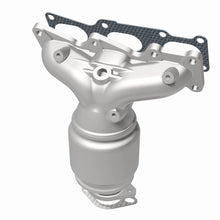 Load image into Gallery viewer, Magnaflow 07-10 Kia Sedona 3.8L California Grade CARB Compliant DF Manifold Catalytic Converter - 5582855