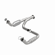 Load image into Gallery viewer, MagnaFlow Direct Fit Catalytic Converter 07-09 Hummer Truck H2 Y-Pipe Assy - 49679