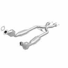 Load image into Gallery viewer, MagnaFlow Direct Fit Catalytic Converter 96-98 4.6L *California* - 441112