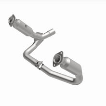 Load image into Gallery viewer, MagnaFlow 07-08 Dakota V6 V8 3.7 4.7 OEM Underbody Direct Fit Converter - 21-972
