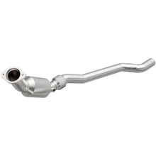 Load image into Gallery viewer, MagnaFlow Direct Fit Catalytic Converter 06-14 Chrysler 300 5.7L - 5561585