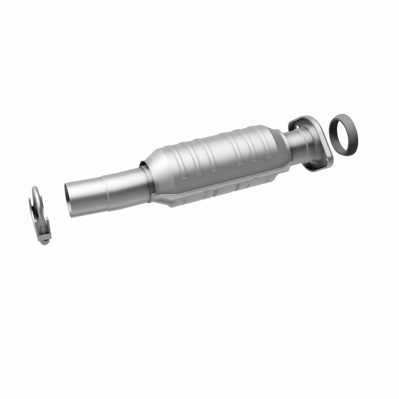 MagnaFlow Direct Fit Catalytic Converter 04-06 Toyota Sienna 3.3L AWD Rear - 24158