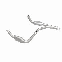 Load image into Gallery viewer, MagnaFlow DF Cat Conv 07-09 Chevrolet/GMC Silverado/Sierra 2500 HD 6.0L Y-Pipe Assy excludes Classic - 49644