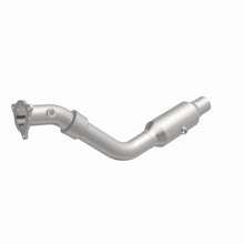 Load image into Gallery viewer, MagnaFlow Direct Fit Catalytic Converter OEM 2004-2006 Chrysler Pacifica Underbody - 4551018