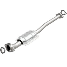 Load image into Gallery viewer, MagnaFlow Direct Fit Catalytic Converter Chevrolet-Geo 2001 - 22614