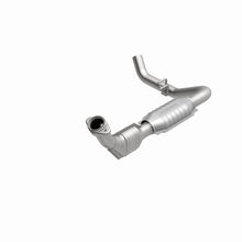 Load image into Gallery viewer, MagnaFlow Direct Fit Catalytic Converter 99-00 Ford Trucks 5.4L - 447117