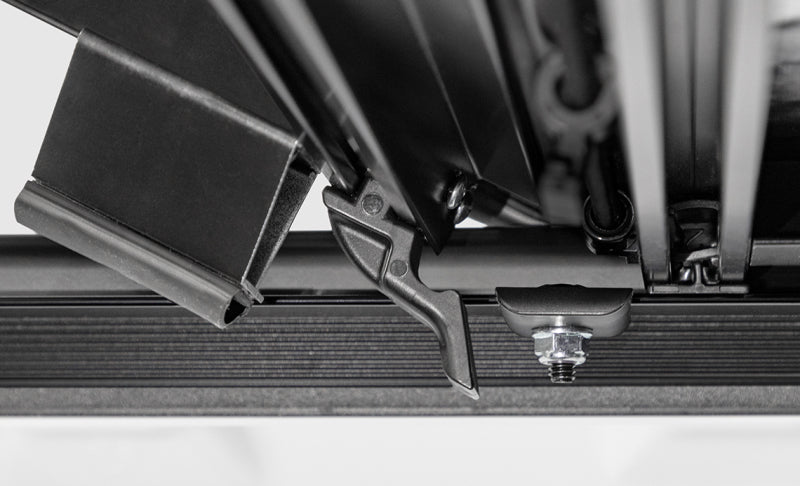 Access LOMAX Pro Series Tri-Fold Cover 17-19 Ford Super Duty F-250 6ft 8in Bed Blk Diamond Mist - B0010049