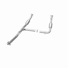 Load image into Gallery viewer, MagnaFlow Direct Fit Catalytic Converter OEM 2004-2005 Ford Explorer/Mercury Mountaineer Underbody - 4551013