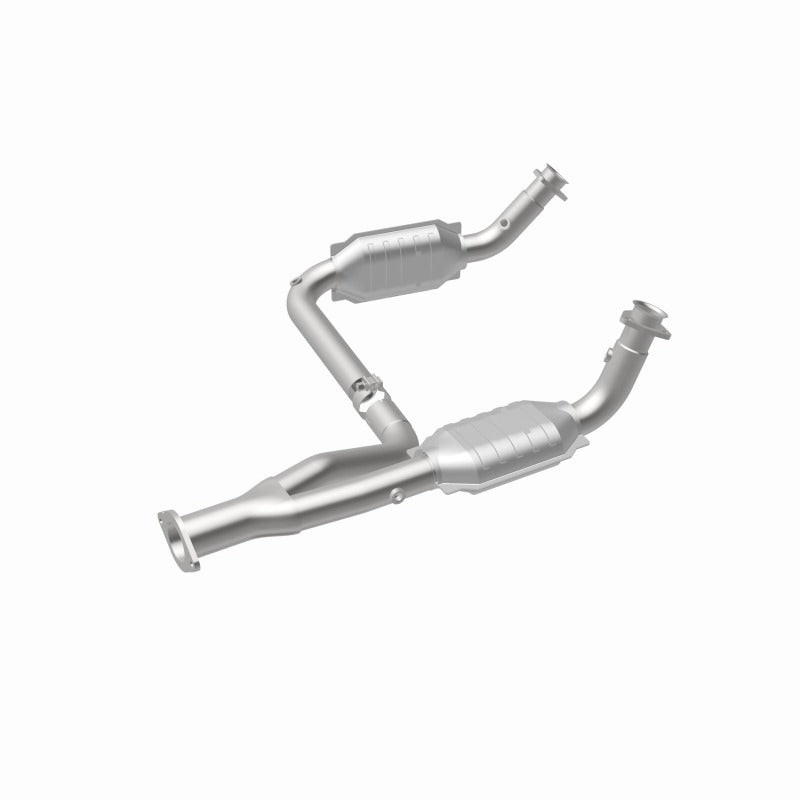 MagnaFlow Direct Fit Catalytic Converter 00-01Tahoe/Yukon V8 5.7L - 93603