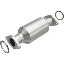 Load image into Gallery viewer, MagnaFlow 95-99 Toyota Tacoma / 1997 Geo Prizm Direct-fit Catalytic Converter - 4481882