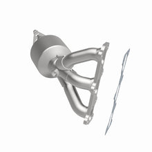Load image into Gallery viewer, MagnaFlow Direct Fit Catalytic Converter 05-07 Kia Sportage 2.7L Passenger Side - 51316