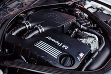 Load image into Gallery viewer, CSF 2014+ BMW M3/M4 (F8X) Top Mount Charge-Air-Cooler - Crinkle Black - 8082