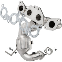 Load image into Gallery viewer, MagnaFlow Direct Fit Catalytic Converter 05-11 Volvo XC90 4.4L Rear - 51863