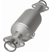 Load image into Gallery viewer, MagnaFlow Direct Fit Catalytic Converter 81-83 Toyota Pick Up 2.4L - 3391895