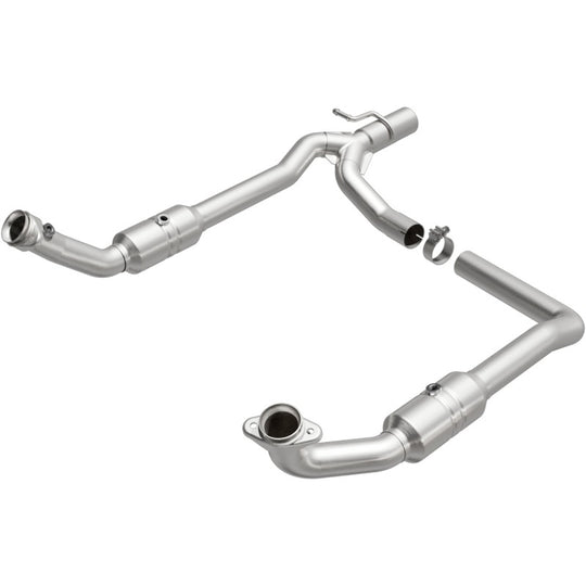 MagnaFlow Direct Fit Catalytic Converter 2009-2012 E-150 5.4 L Underbody - 52294
