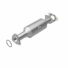 Load image into Gallery viewer, MagnaFlow Direct Fit Catalytic Converter OEM 2001-2002 Acura MDX/2003-2004 Honda Pilot Underbody - 4551020