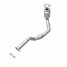 Load image into Gallery viewer, MagnaFlow Direct Fit Catalytic Converter 02-03 Saturn Vue 3.0L Front - 51390
