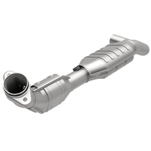 Load image into Gallery viewer, MagnaFlow Direct Fit Catalytic Converter 03 Lincoln Navigator 5.4L - 51801