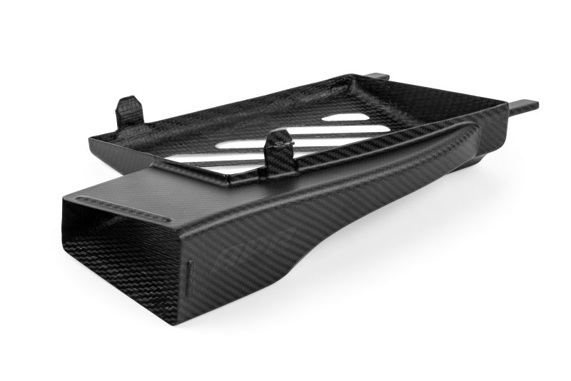 APR 20-25 Porsche 911 (992) Carbon Fiber Intercooler Ducts - IC100030