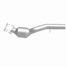 Load image into Gallery viewer, MagnaFlow 10-11 Cayenne V8 4.8 OEM Underbody Direct Fit Converter - 21-597