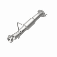 Load image into Gallery viewer, MagnaFlow Direct Fit Catalytic Converter 2001-2006 Chevrolet Silverado 3500 - 52494