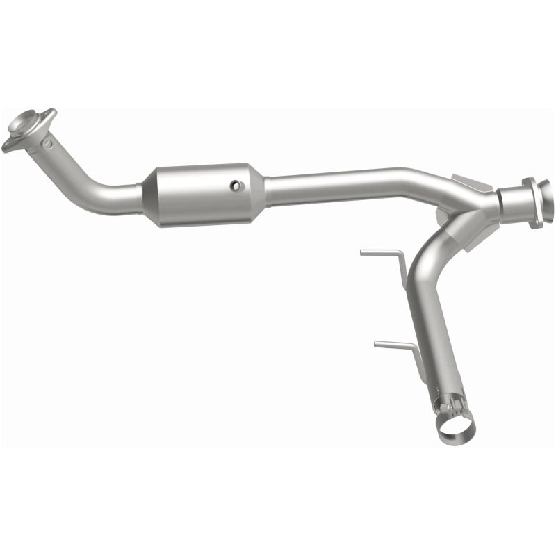 MagnaFlow Direct Fit Catalytic Converter 05-06 Lincoln Navigator 5.4L w/ 3in Main Piping - 52508