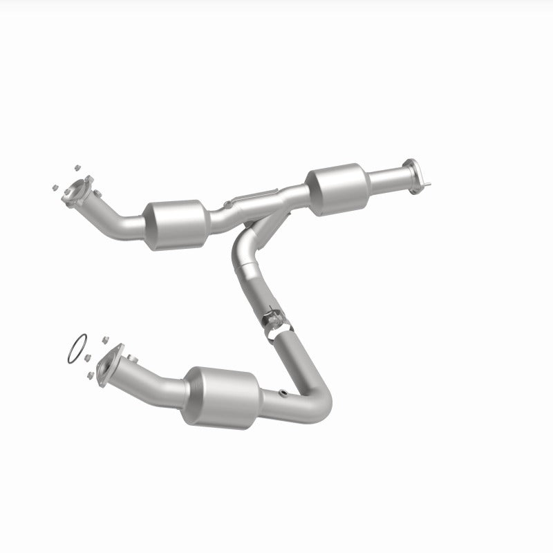 MagnaFlow 18-20 Chevrolet Express 2500 Single Underbody 4.3L Direct Fit Catalytic Converter - 280210