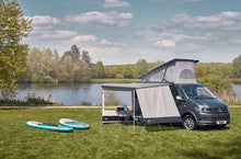 Load image into Gallery viewer, Thule Sun Blocker G2 Side Panel 8ft. Projection (Medium) - Silver - 307278