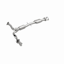 Load image into Gallery viewer, MagnaFlow Direct Fit Catalytic Converter 00-04 S10/Sonoma 4.3L - 447242