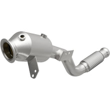 Load image into Gallery viewer, MagnaFlow 16-17 Metris L4 2 OEM Underbody Direct Fit Converter - 21-897