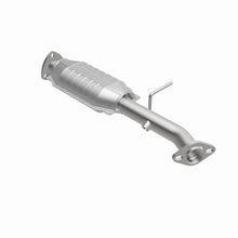 Load image into Gallery viewer, MagnaFlow Direct Fit Catalytic Converter 98-00 Kia Sportage - 50669