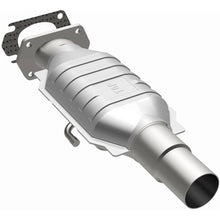 Load image into Gallery viewer, MagnaFlow Direct Fit Catalytic Converter GM 86 87 - 93439