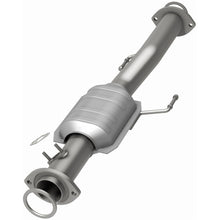 Load image into Gallery viewer, MagnaFlow Direct Fit Catalytic Converter 99-02 4Runner 3.4L rear OEM - 49579