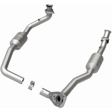 Load image into Gallery viewer, MagnaFlow Direct Fit Catalytic Converter 2002 Ford E-Series Vans 5.4L - 447378