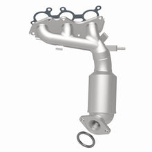 Load image into Gallery viewer, MagnaFlow Direct Fit Catalytic Converter 14-15 Toyota Highlander 3.5L Manifold - 52545