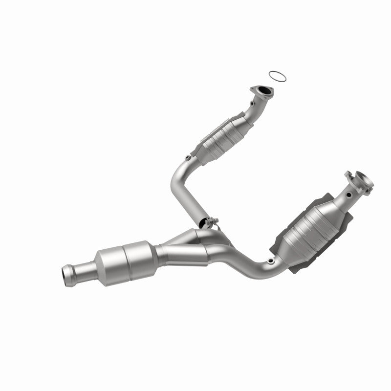 MagnaFlow Direct Fit Catalytic Converter 10-13 GMC Sierra 1500 V6 4.3L - 5481578