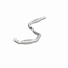 Load image into Gallery viewer, MagnaFlow Direct Fit Catalytic Converter 03-05 Express 2500 4.8L Driver Side - 51524