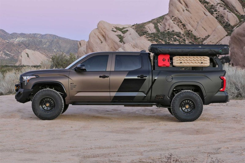 Fabtech 2022 Toyota Tundra 4WD Front Dirt Logic 2.5 Reservoir Coilovers 3in - Pair - FTS26109