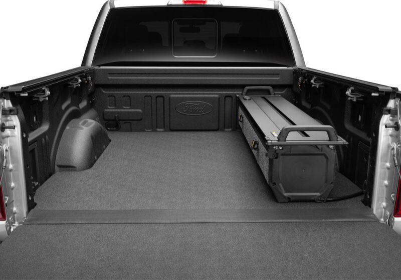 Retrax 22-26 Toyota Tundra CrewMax 5.5ft w/Deck Rail Sys (No Bed Box) RetraxPRO EZ-Off FRC-4000 - R-T-80861