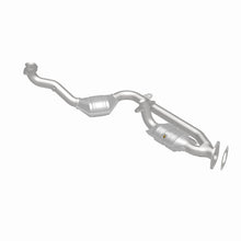 Load image into Gallery viewer, MagnaFlow Direct Fit Catalytic Converter 99-01 Continental 4.6L 50S - 441113