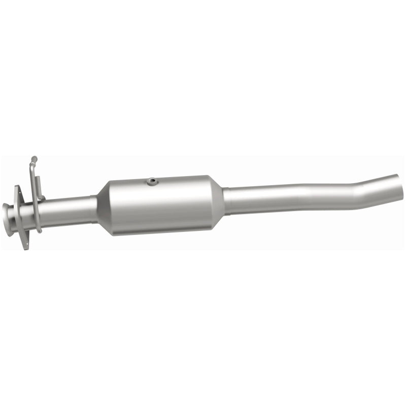 MagnaFlow 16-19 Ford F-650 V10 6.8L Underbody Direct Fit Catalytic Converter - 280445