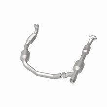 Load image into Gallery viewer, MagnaFlow 05-08 Ford E-350 Super Duty 5.4L Direct Fit Converter - 5582439
