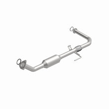 Load image into Gallery viewer, MagnaFlow Direct Fit Catalytic Converter OEM 2003-2004 Toyota Tundra Underbody - 47.125in Length - 4551404