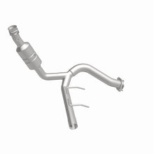 Load image into Gallery viewer, MagnaFlow Direct Fit Catalytic Converter 2009 f-150 V8 5.4 OEM Underbody - 52418