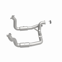 Load image into Gallery viewer, MagnaFlow 11-17 Ford F-250 Super Duty 6.2L Direct Fit Converter - 5551297