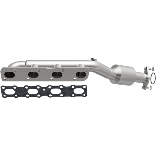 MagnaFlow 2004 Nissan Titan 5.6L Direct Fit Converter - 4583381
