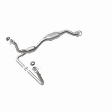 Load image into Gallery viewer, MagnaFlow Conv DF 01-05 Chevrolet Blazer 4.3L 4WD - 23139