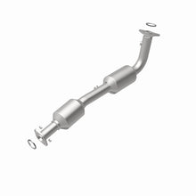 Load image into Gallery viewer, MagnaFlow Direct Fit Catalytic Converter 07-09 Toyota Tundra/Sequoia V8 4.7L - 5582626