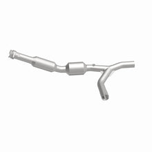 Load image into Gallery viewer, MagnaFlow 2007 Ford E-150 4.6L Direct Fit Converter - 5582310